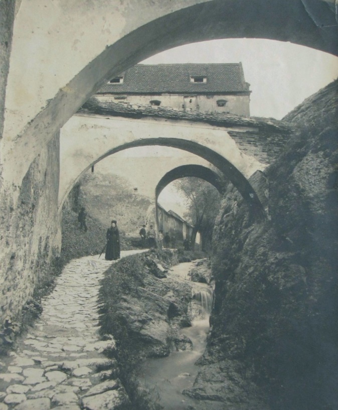 strada dupa ziduri